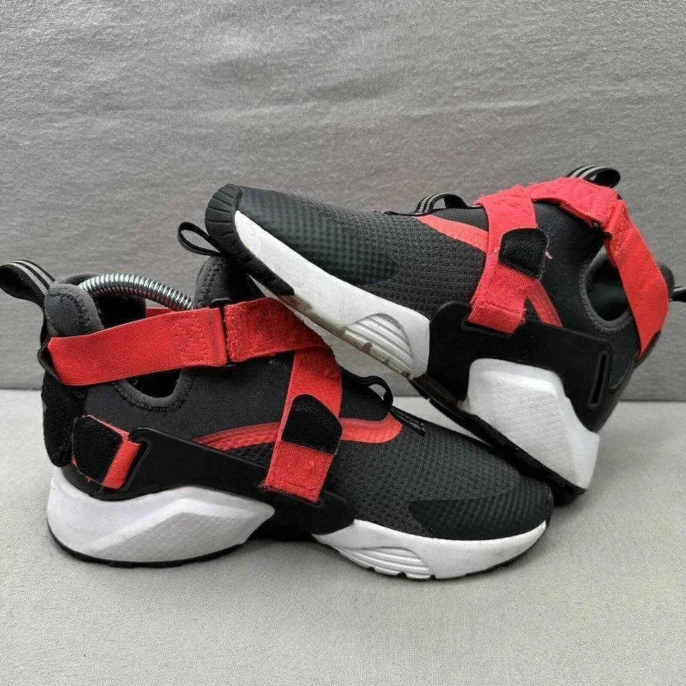 Nike Air‎ Huarache City Size 5Y (Womens 6.5) Shoes Black Red Athletic Sneakers